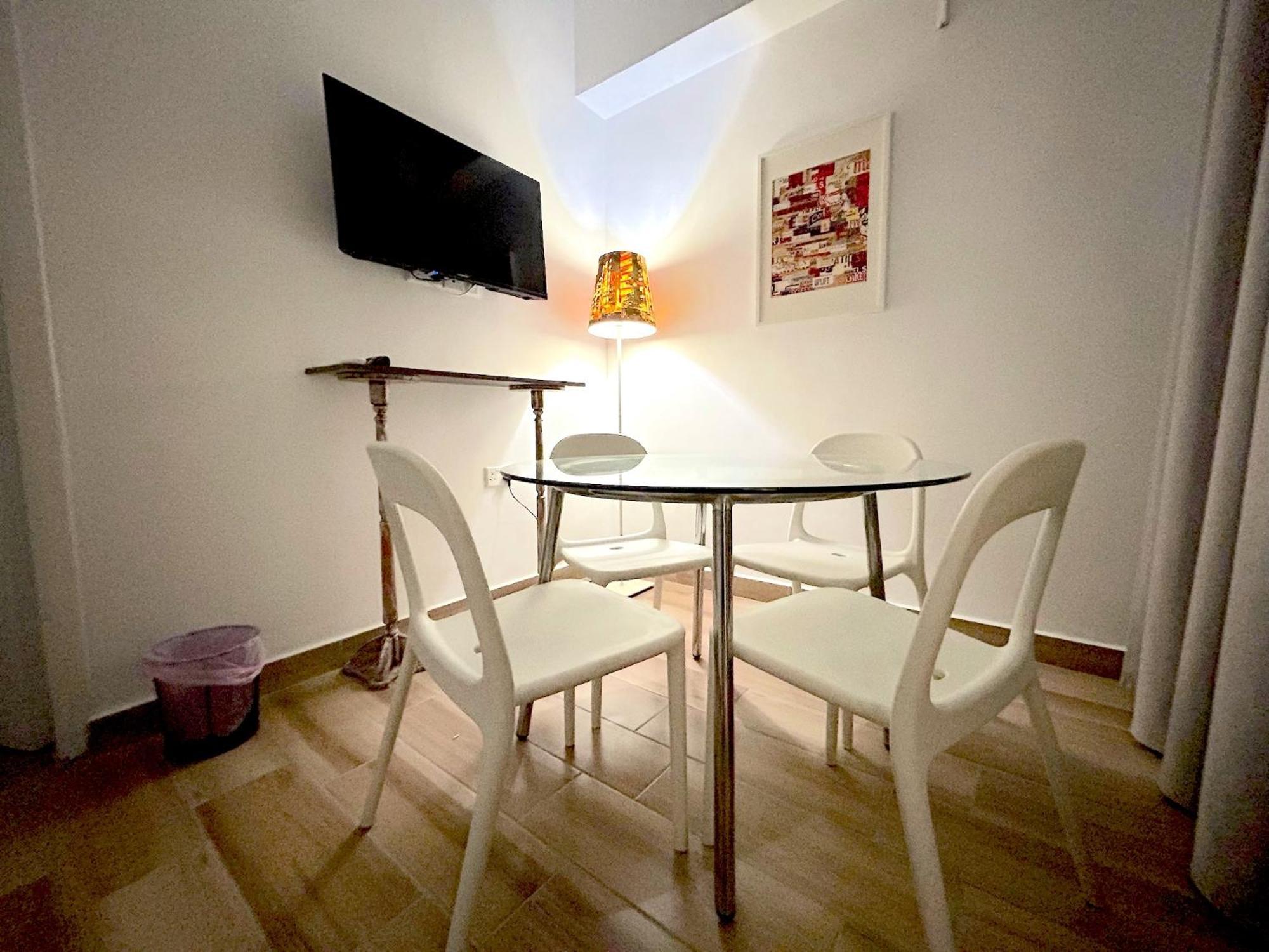 Queen Regina Suites By Platform 357 Nicosia Eksteriør billede
